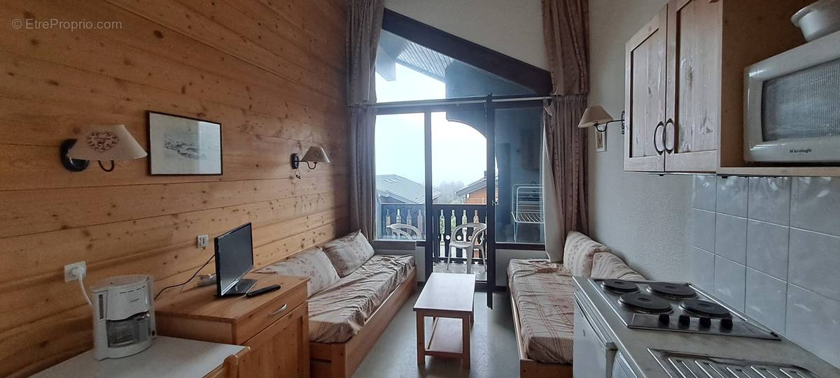 Appartement à MORILLON