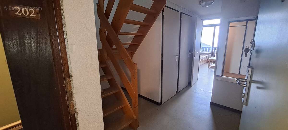 Appartement à MORILLON