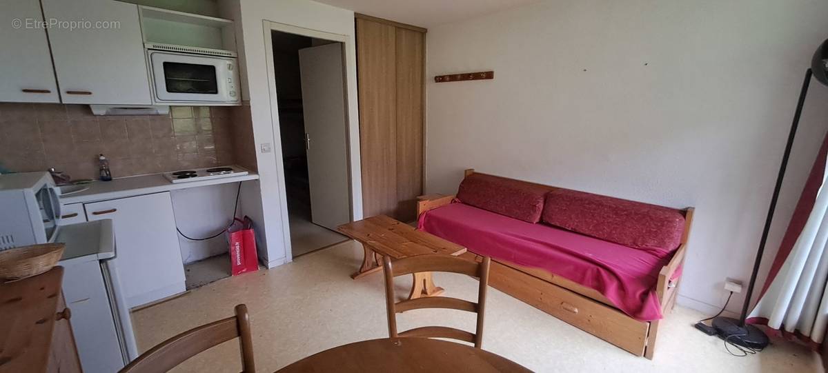 Appartement à MORILLON