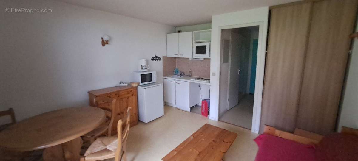 Appartement à MORILLON