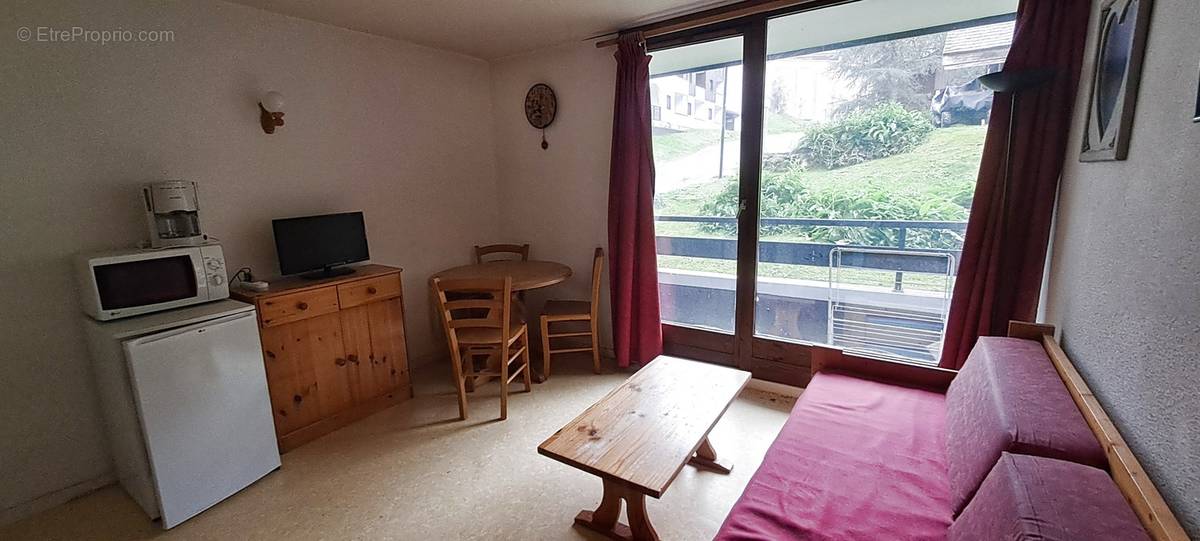 Appartement à MORILLON