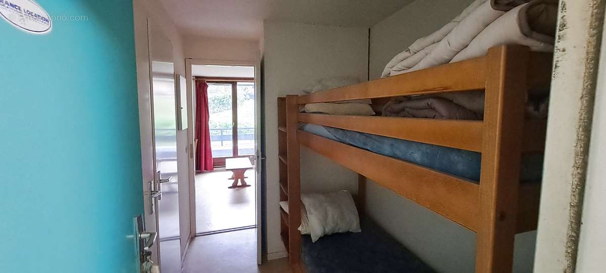 Appartement à MORILLON