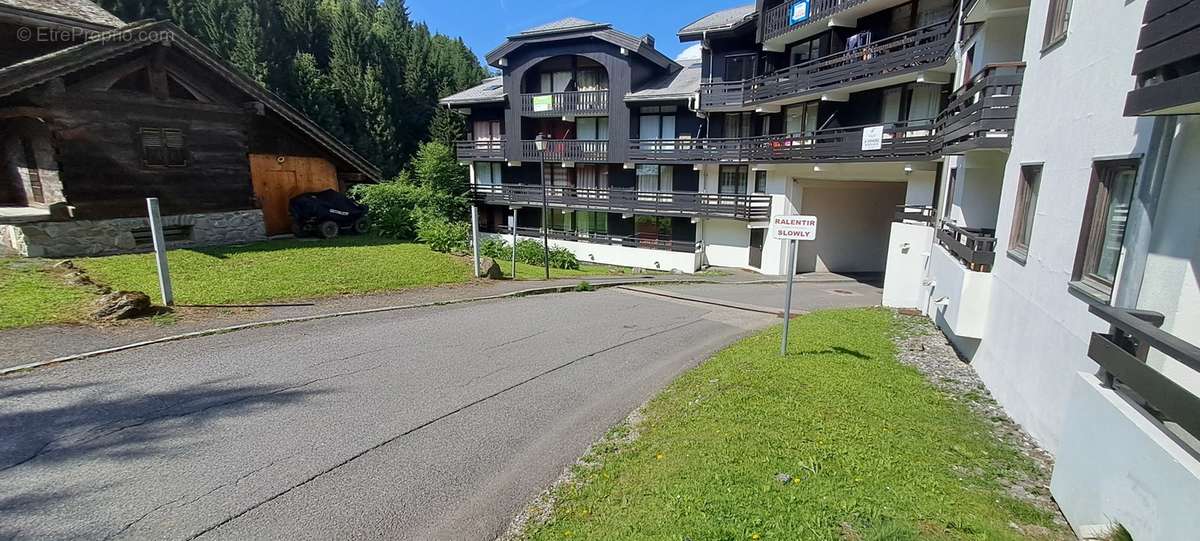 Appartement à MORILLON