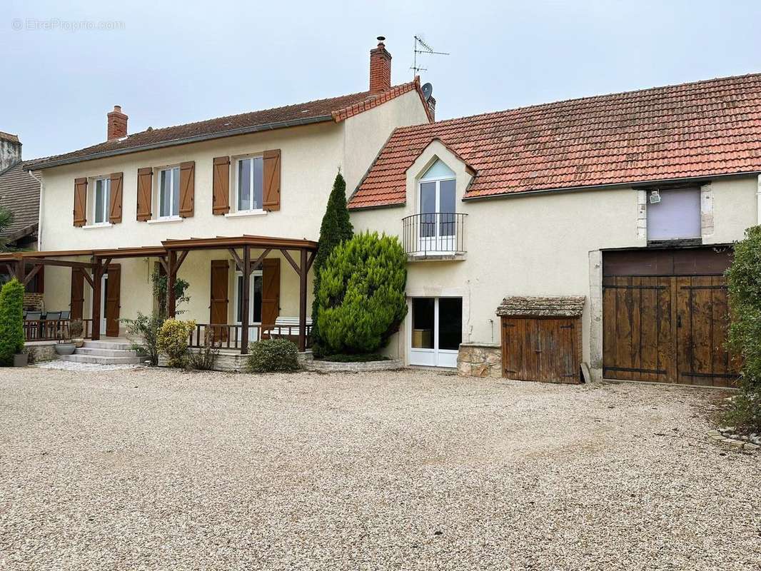 Maison à SAINTE-MARIE-LA-BLANCHE