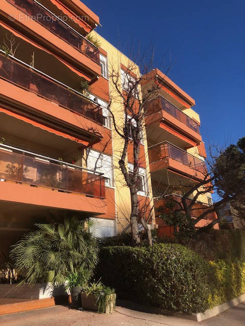 Appartement à MARSEILLE-9E