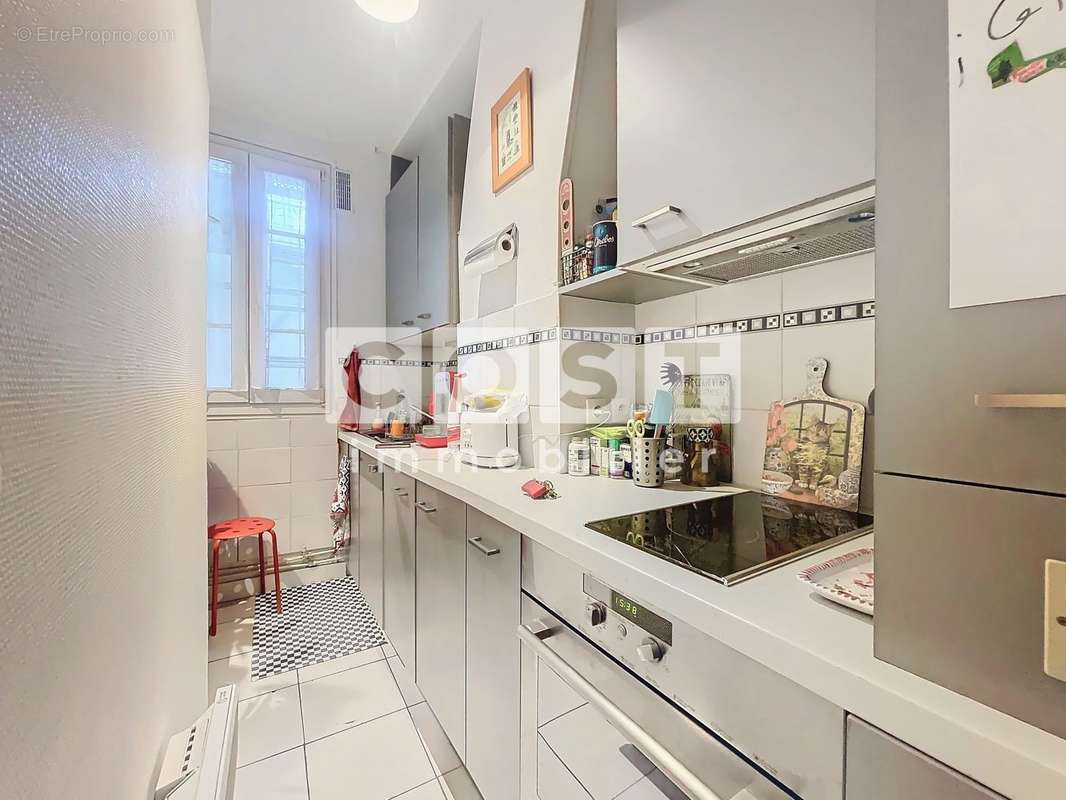 Appartement à PARIS-20E