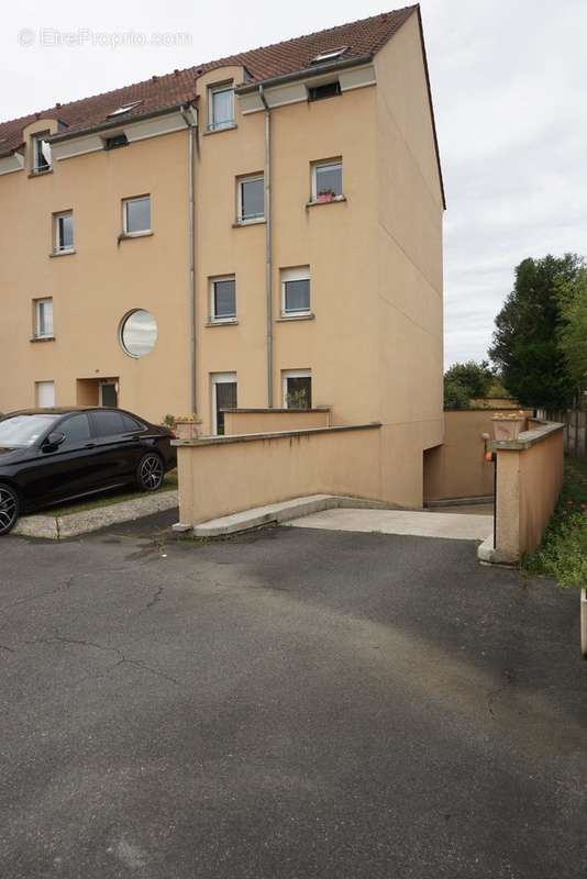 Parking à TORCY