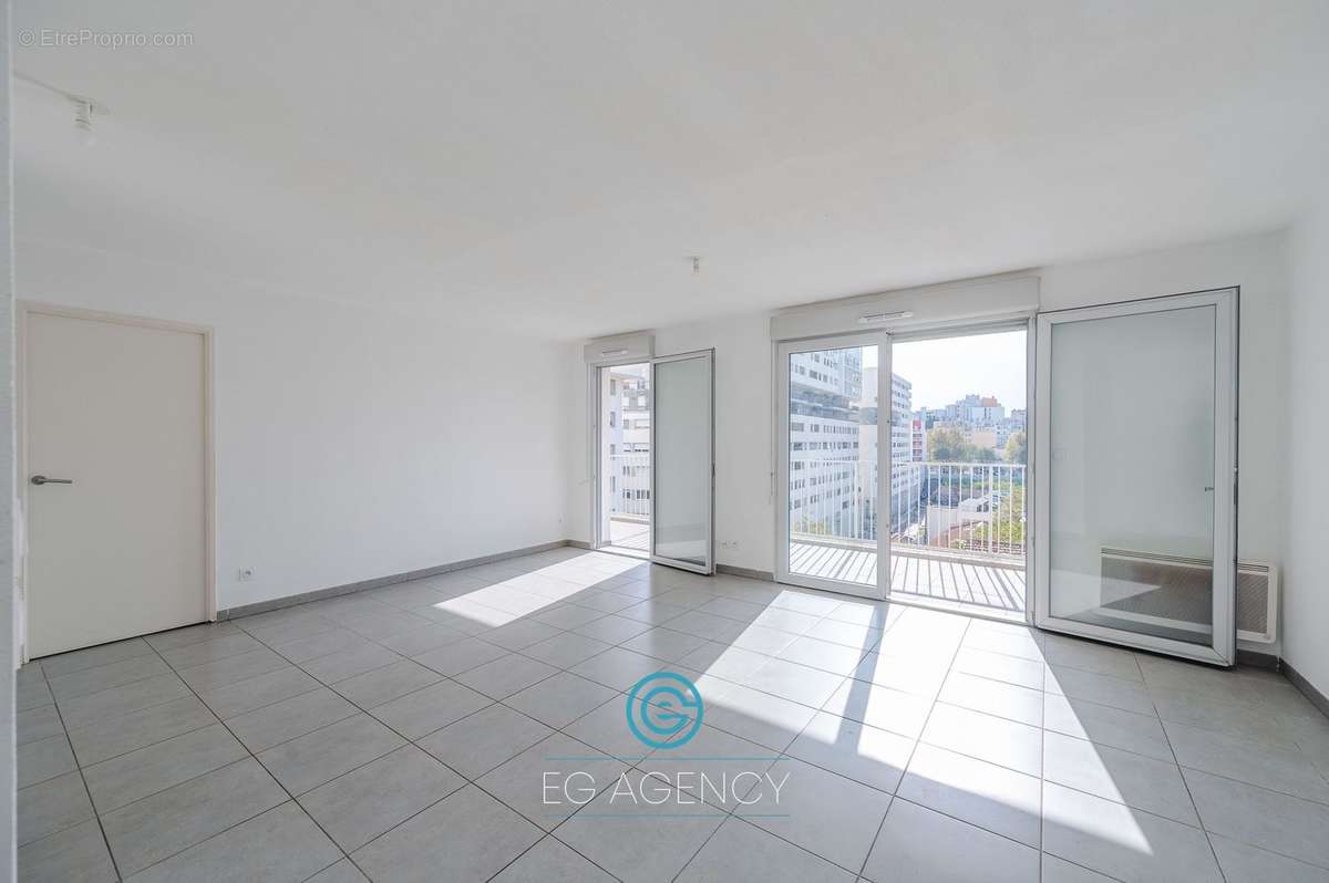 Appartement à MARSEILLE-3E