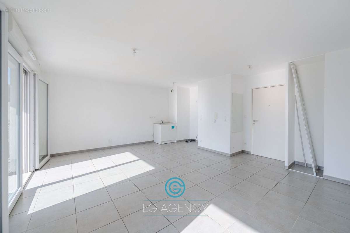 Appartement à MARSEILLE-3E