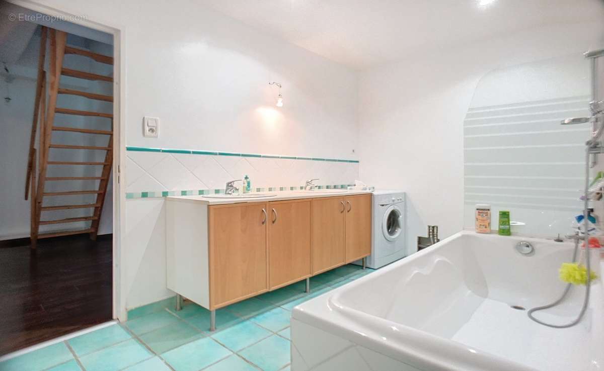 Appartement à MARSEILLE-9E