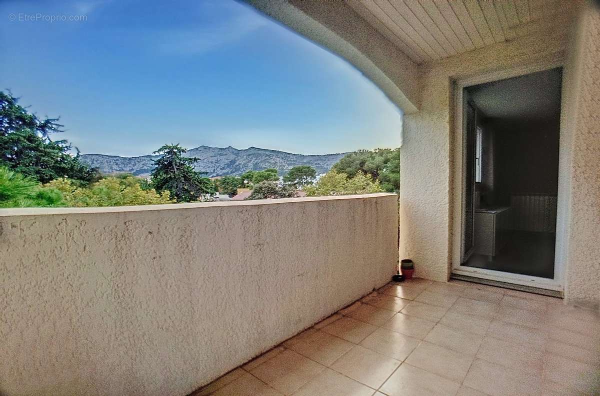 Appartement à MARSEILLE-9E