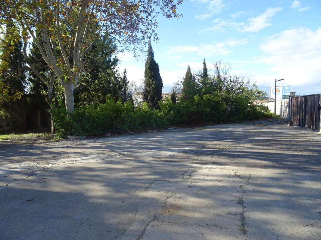 Terrain à LEZIGNAN-CORBIERES