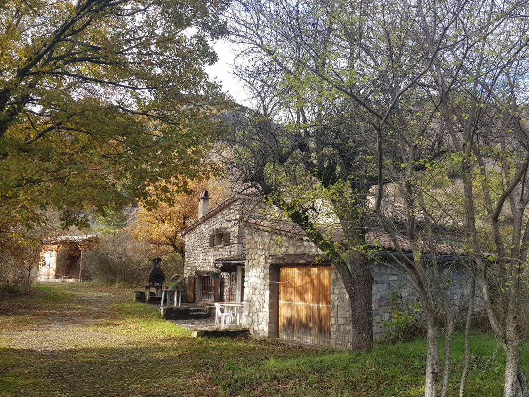 Maison à LA MOTTE-CHALANCON