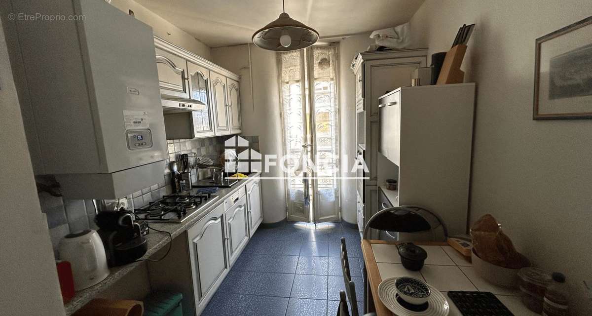 Appartement à MARSEILLE-6E