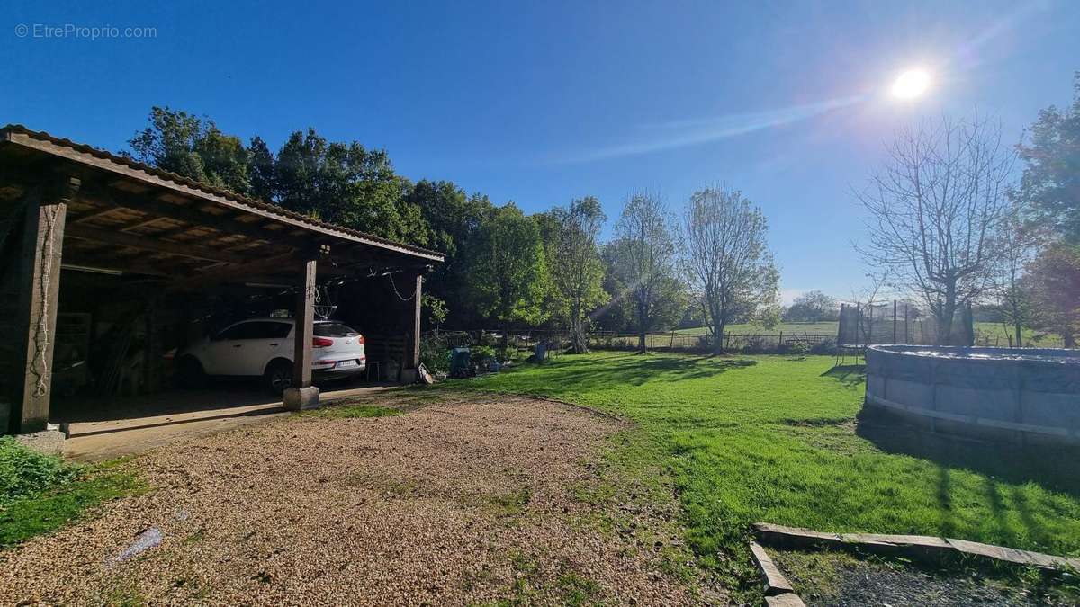 Maison à GRUN-BORDAS