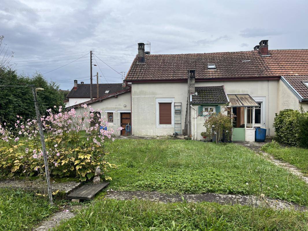 Maison à L&#039;ISLE-SUR-LE-DOUBS