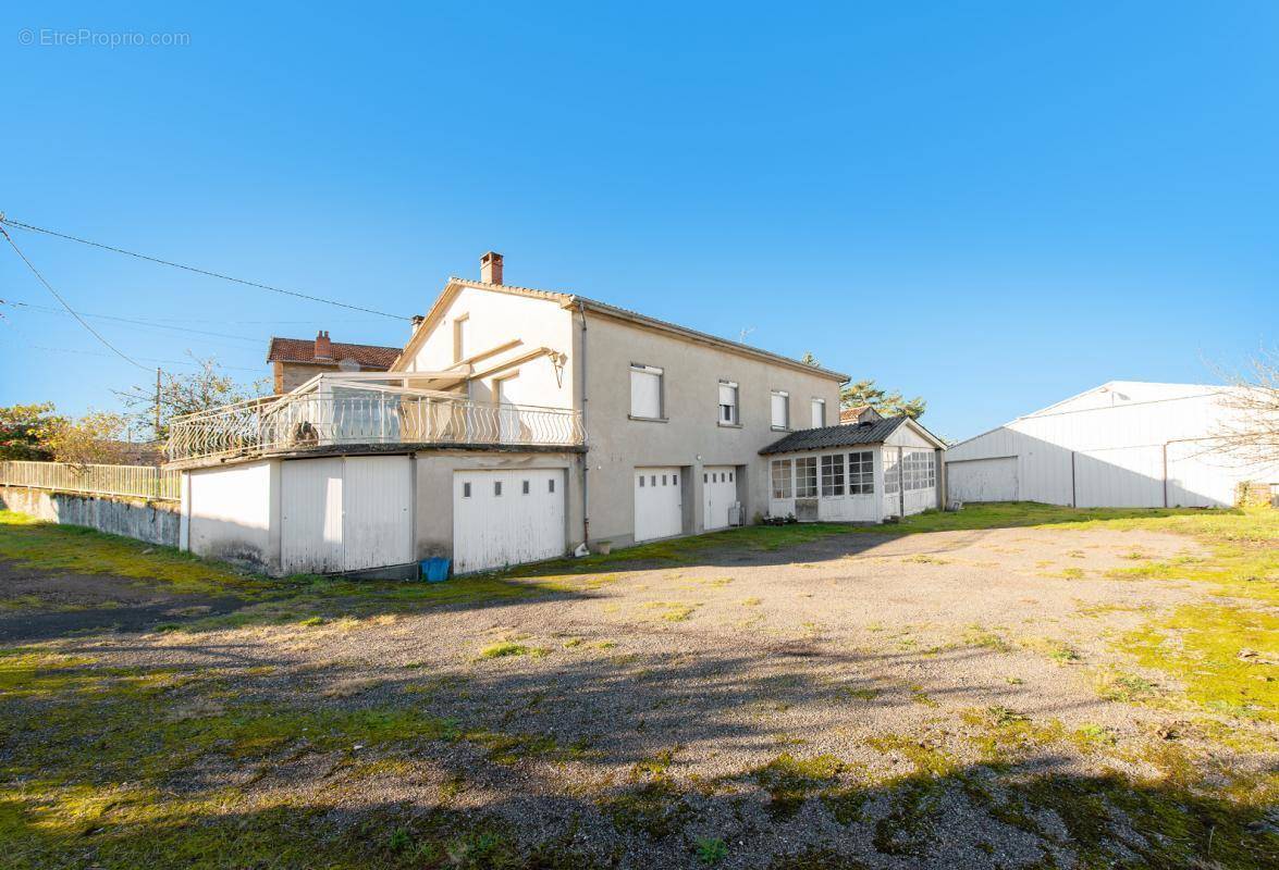 Maison à BLAYE-LES-MINES