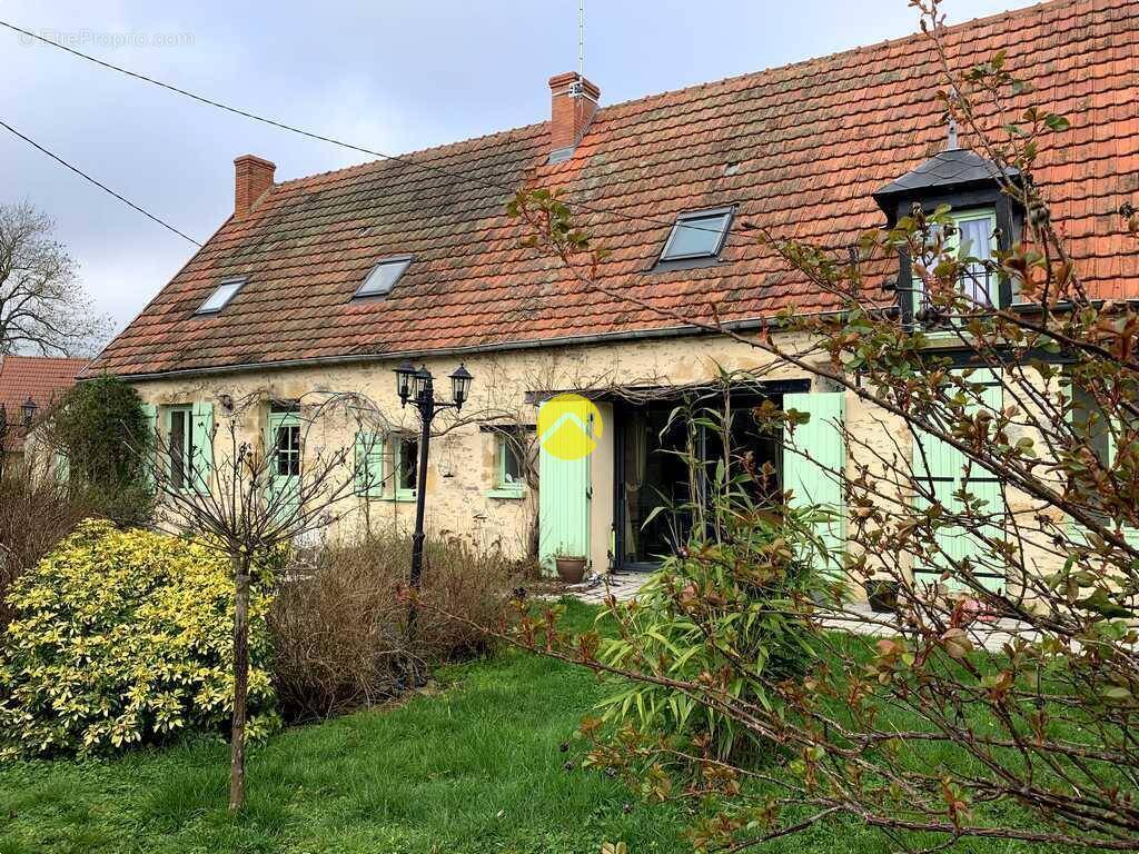 Maison à BOUSSAC