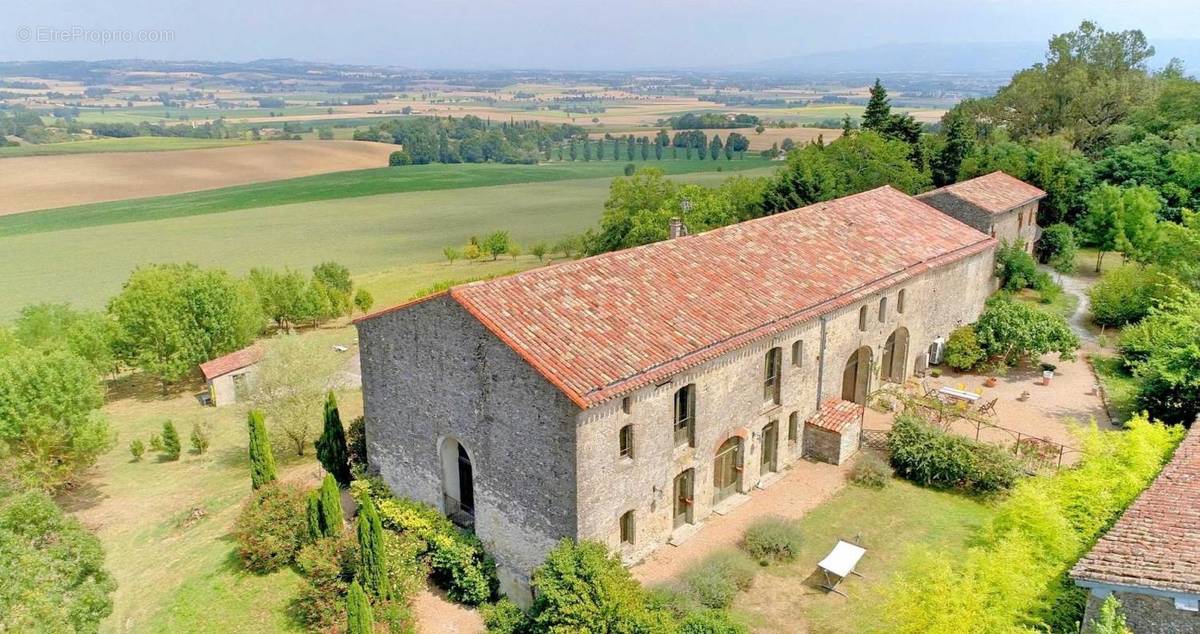 Maison à SAINT-JULIA