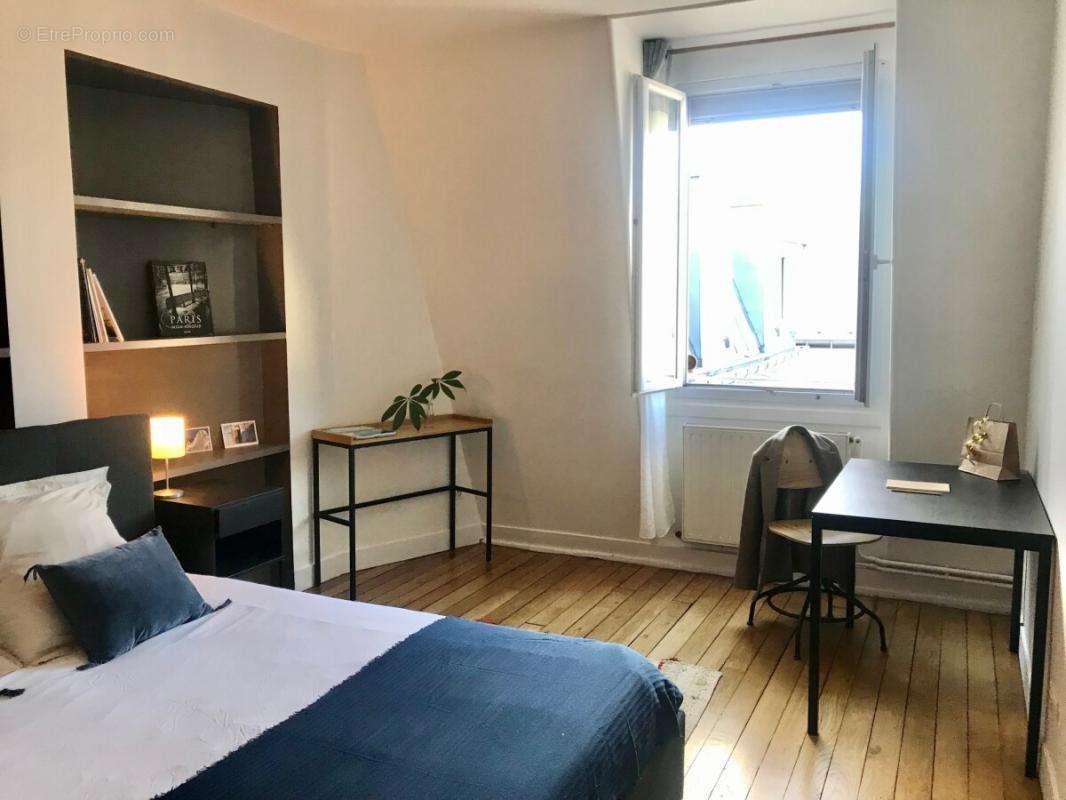 Appartement à PARIS-11E