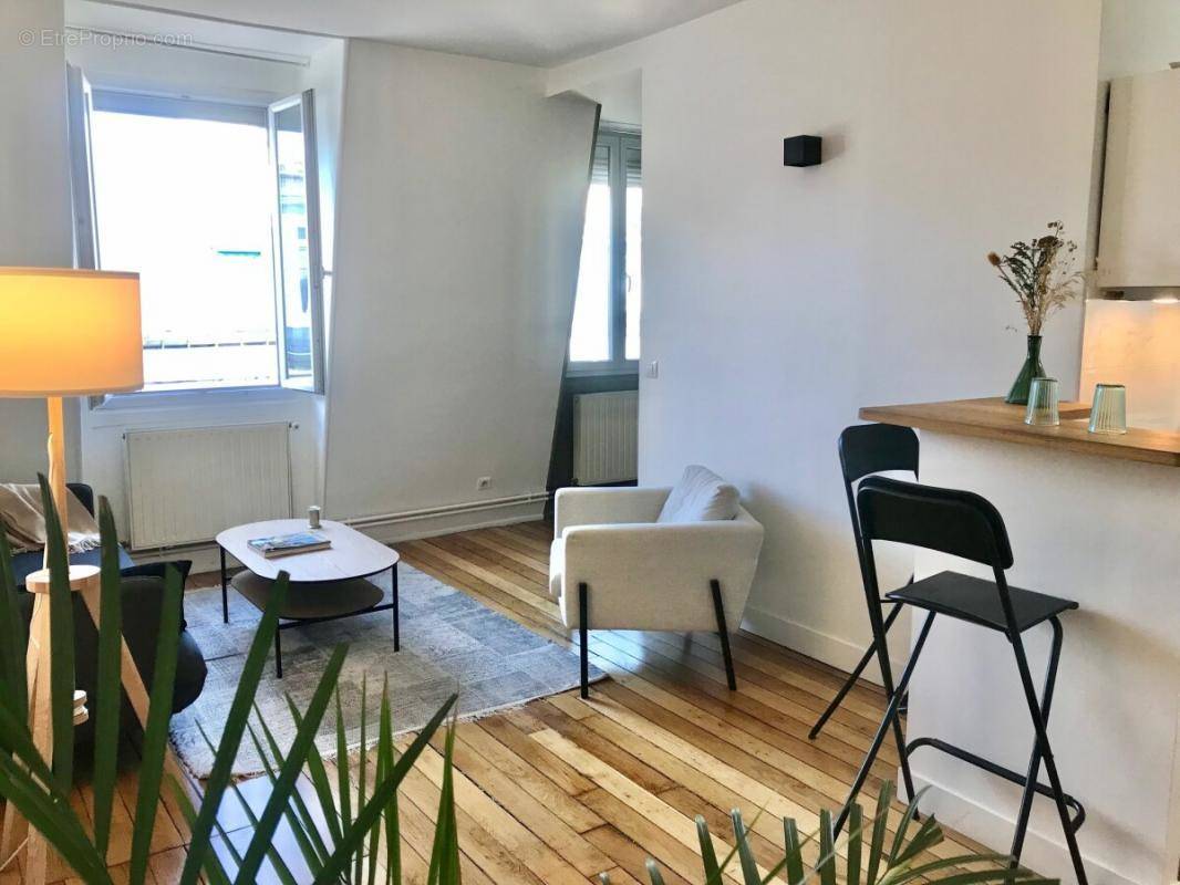 Appartement à PARIS-11E