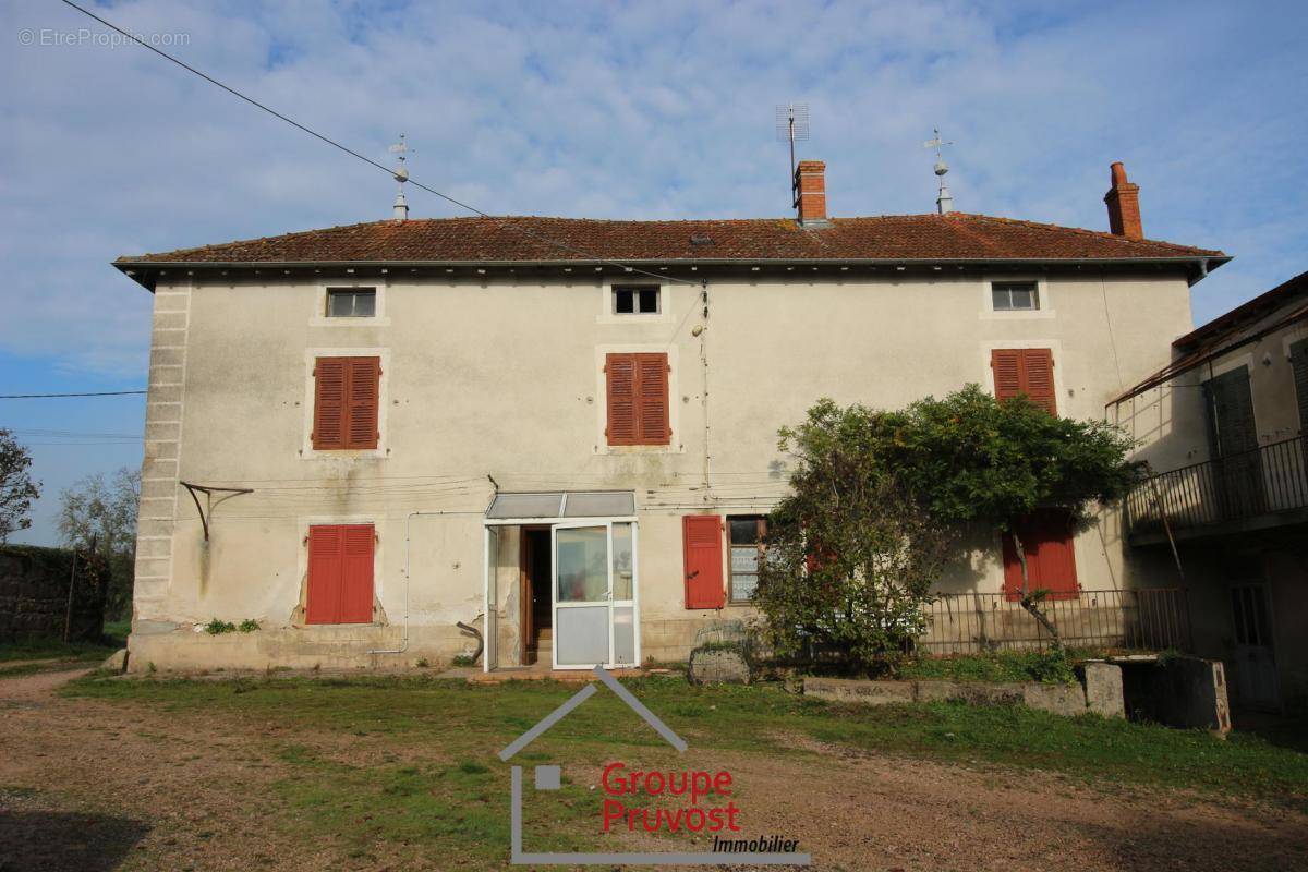 Maison à CLUNY