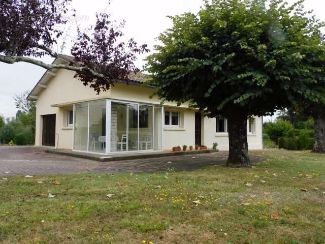 Maison à SAINT-ROMAIN-DE-BENET