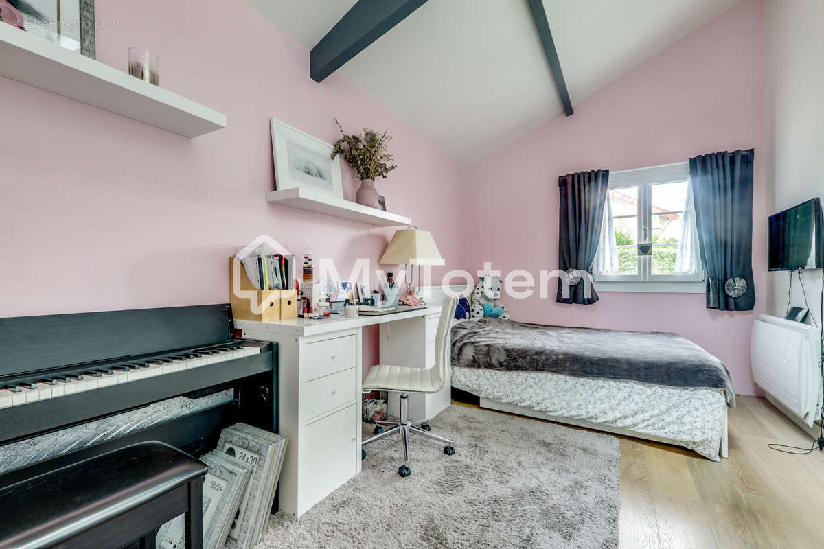 Appartement à RUEIL-MALMAISON