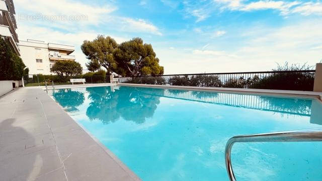 Appartement à ROQUEBRUNE-CAP-MARTIN