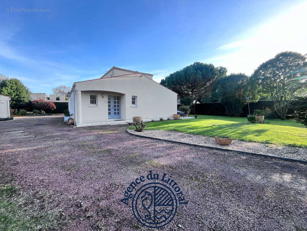 Maison à SAINT-SULPICE-DE-ROYAN