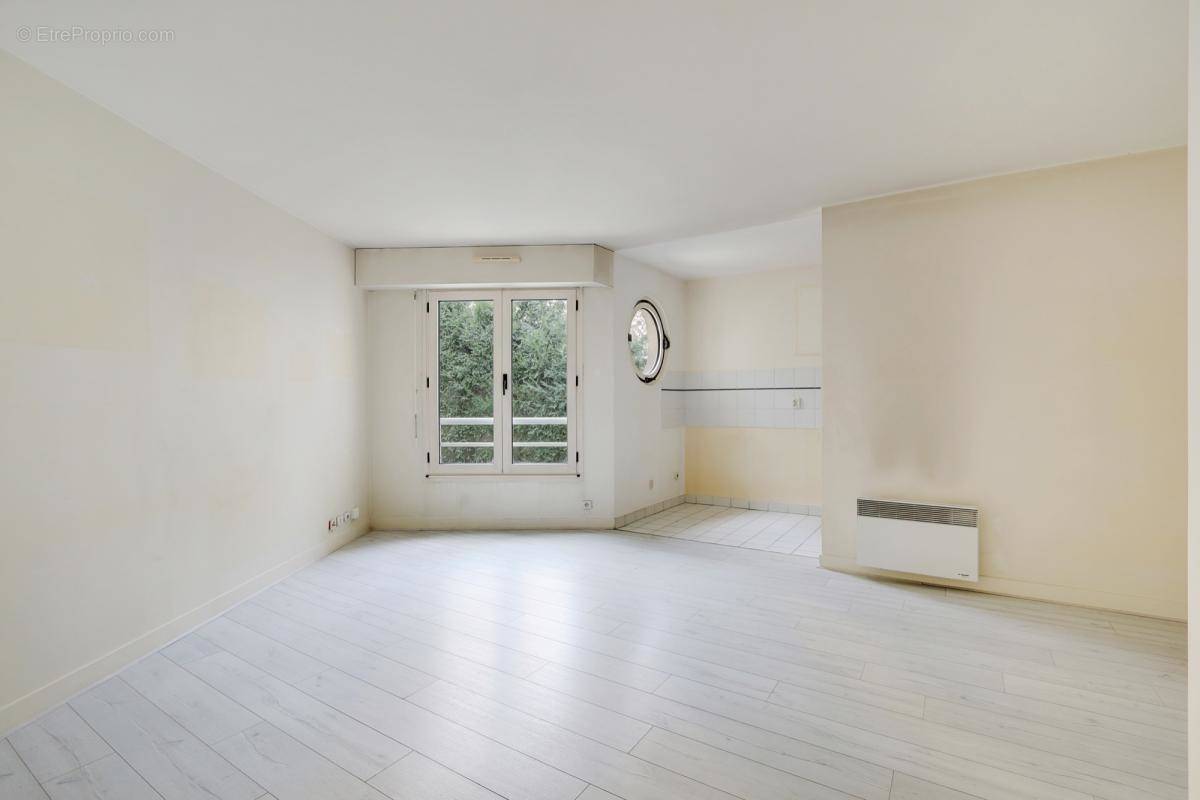 Appartement à PARIS-20E