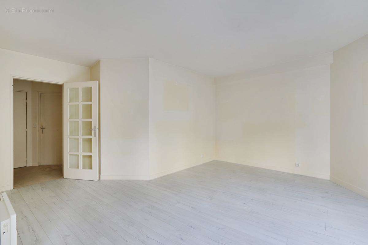 Appartement à PARIS-20E