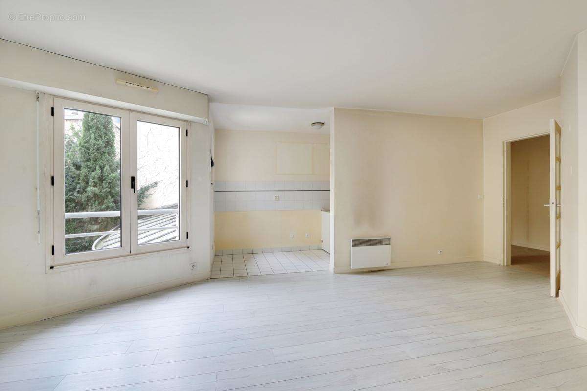 Appartement à PARIS-20E