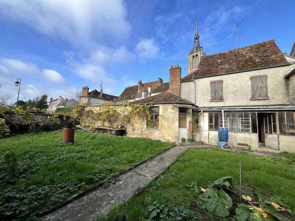 Maison à DONNEMARIE-DONTILLY