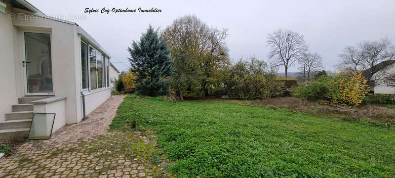 Maison à MIRECOURT