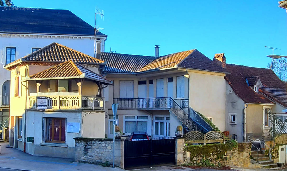 Maison à AYNAC