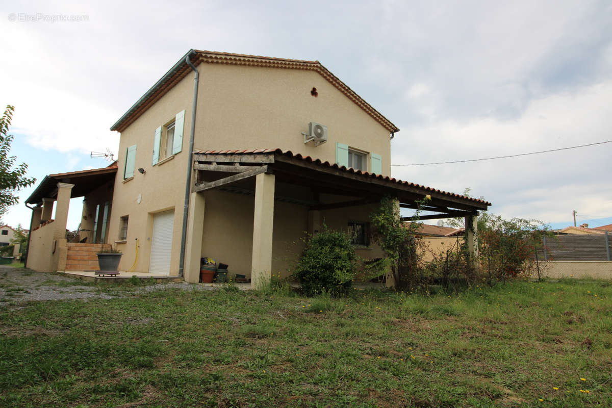 Maison à SAINT-JULIEN-LES-ROSIERS