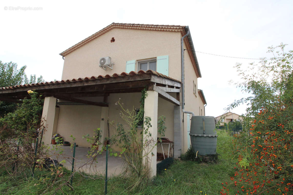 Maison à SAINT-JULIEN-LES-ROSIERS