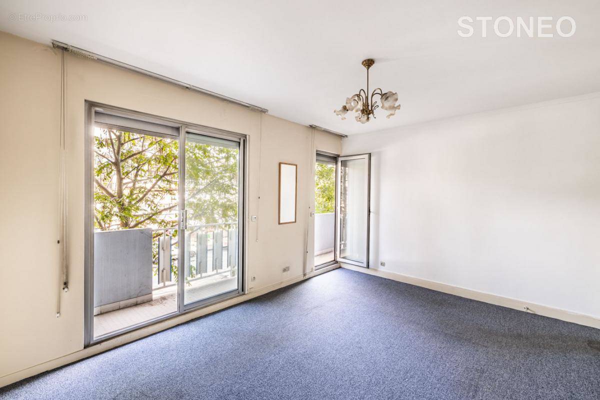 Appartement à PARIS-7E