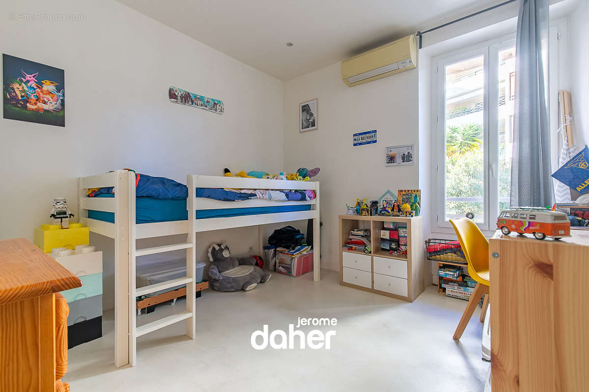 Appartement à MARSEILLE-7E