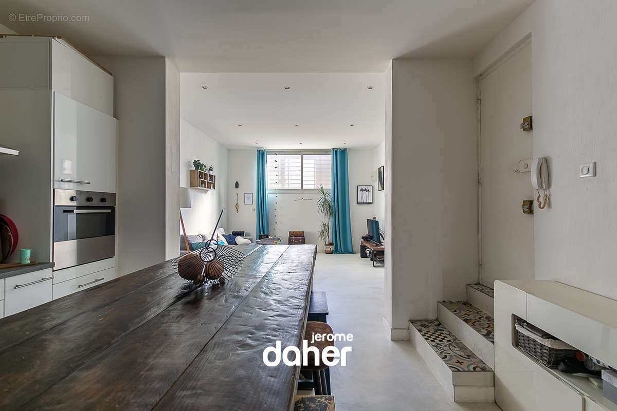 Appartement à MARSEILLE-7E