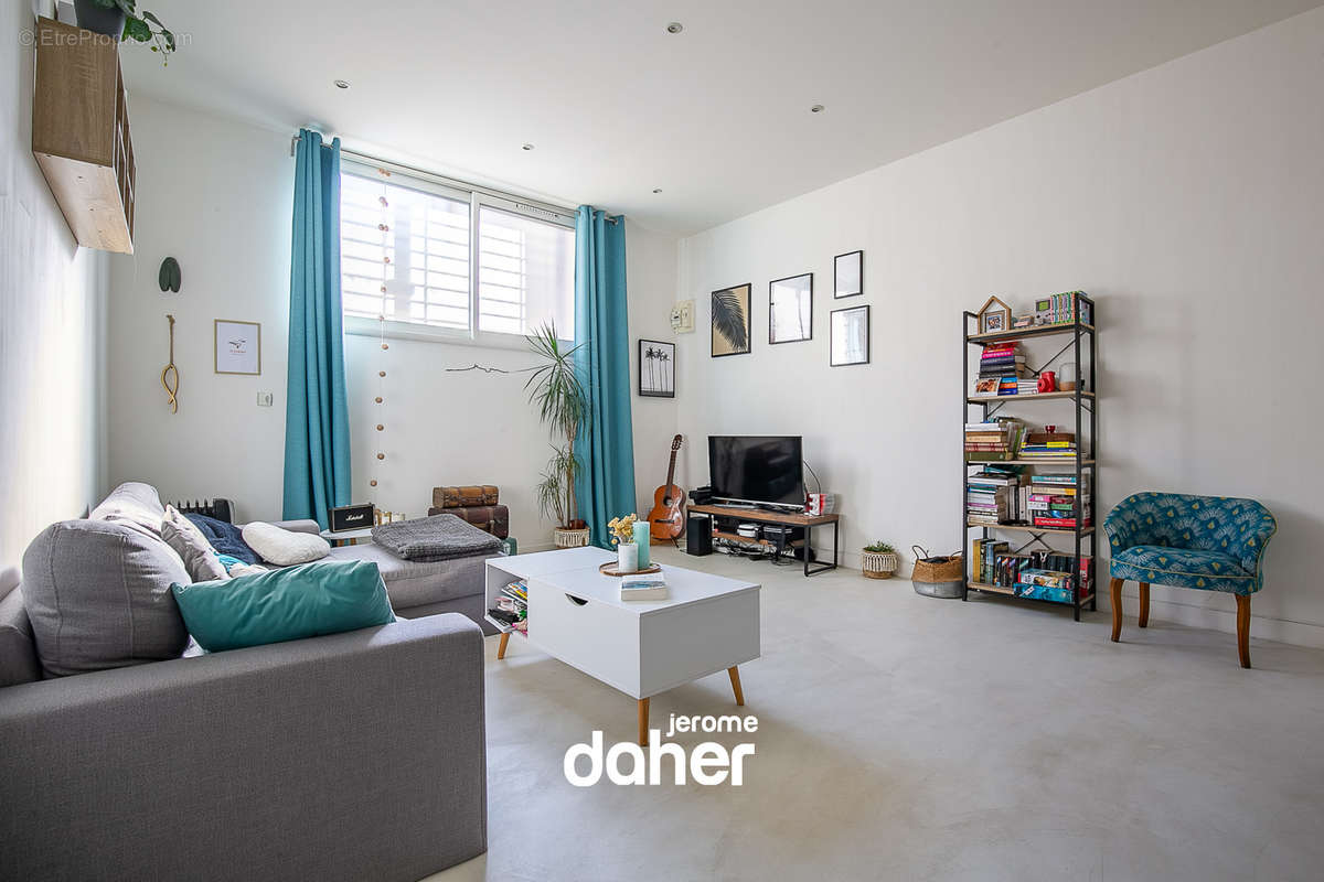 Appartement à MARSEILLE-7E