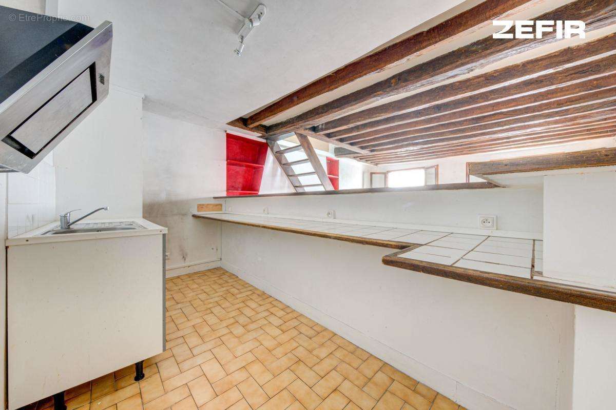 Appartement à PARIS-10E