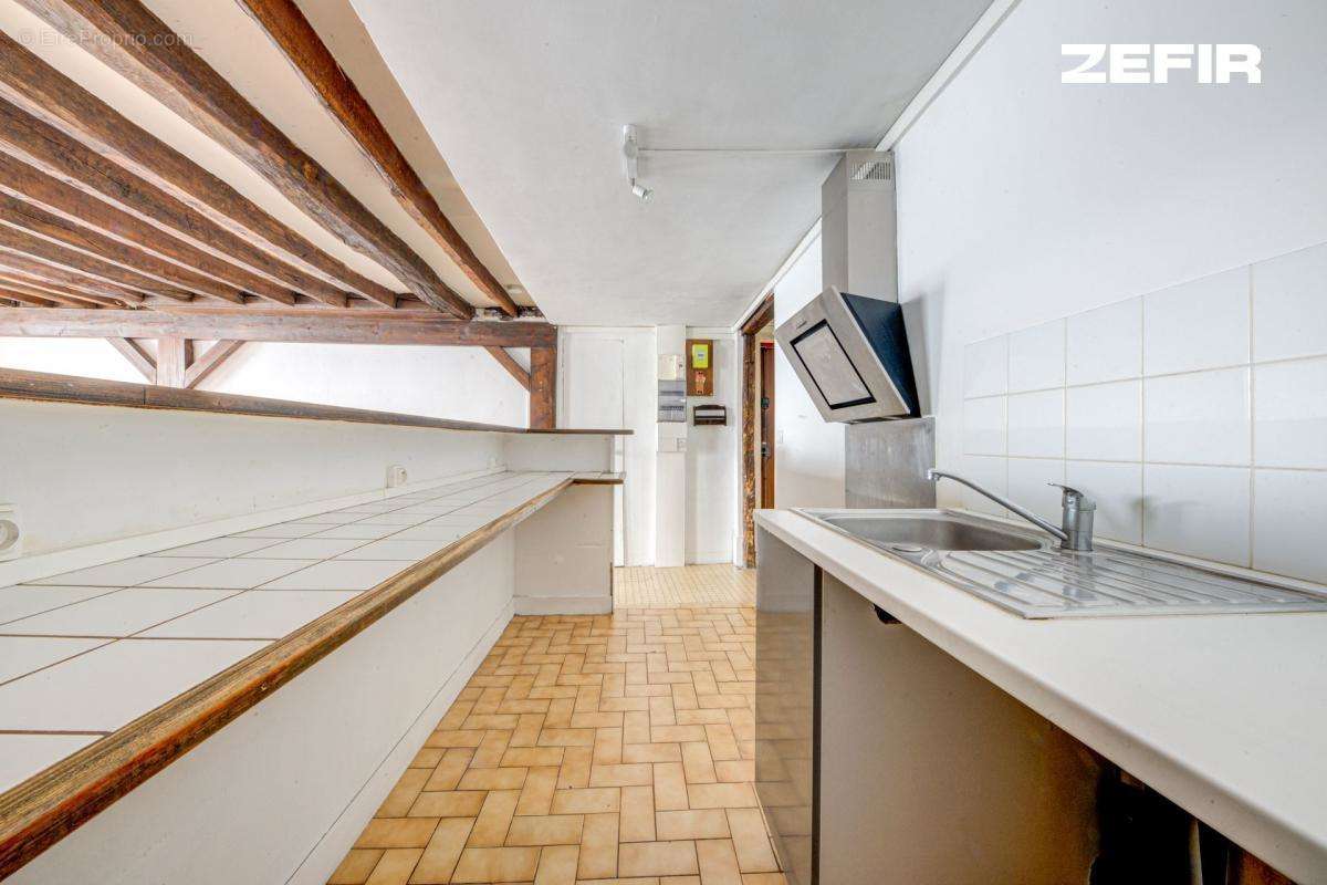 Appartement à PARIS-10E