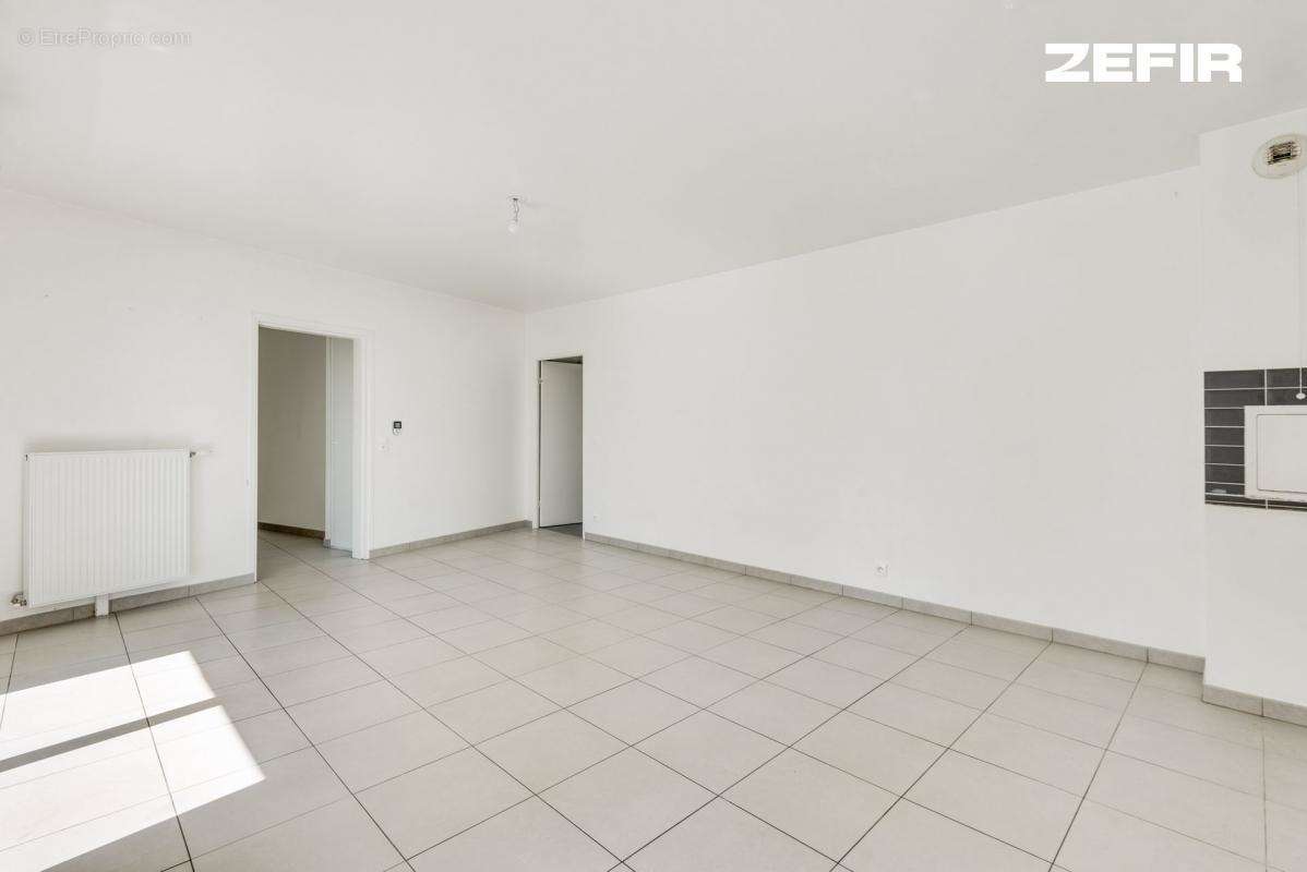 Appartement à AUBERVILLIERS