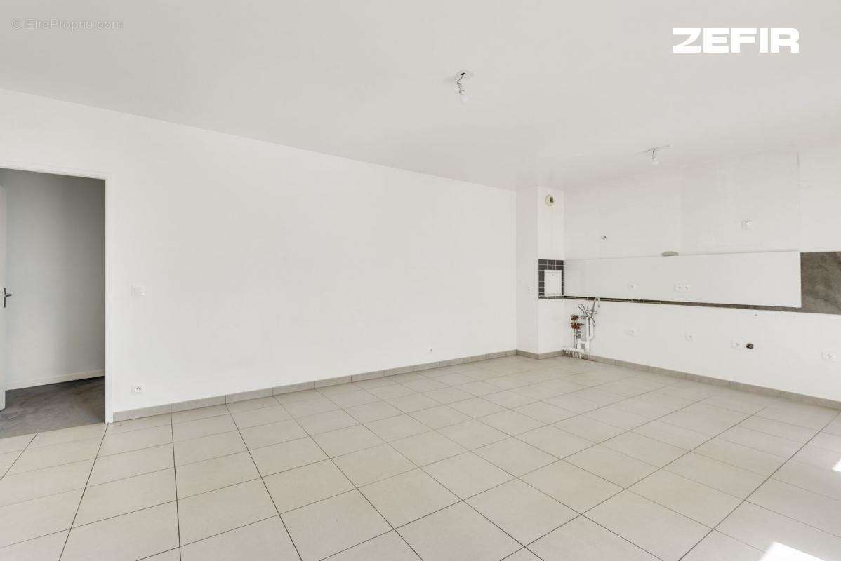 Appartement à AUBERVILLIERS