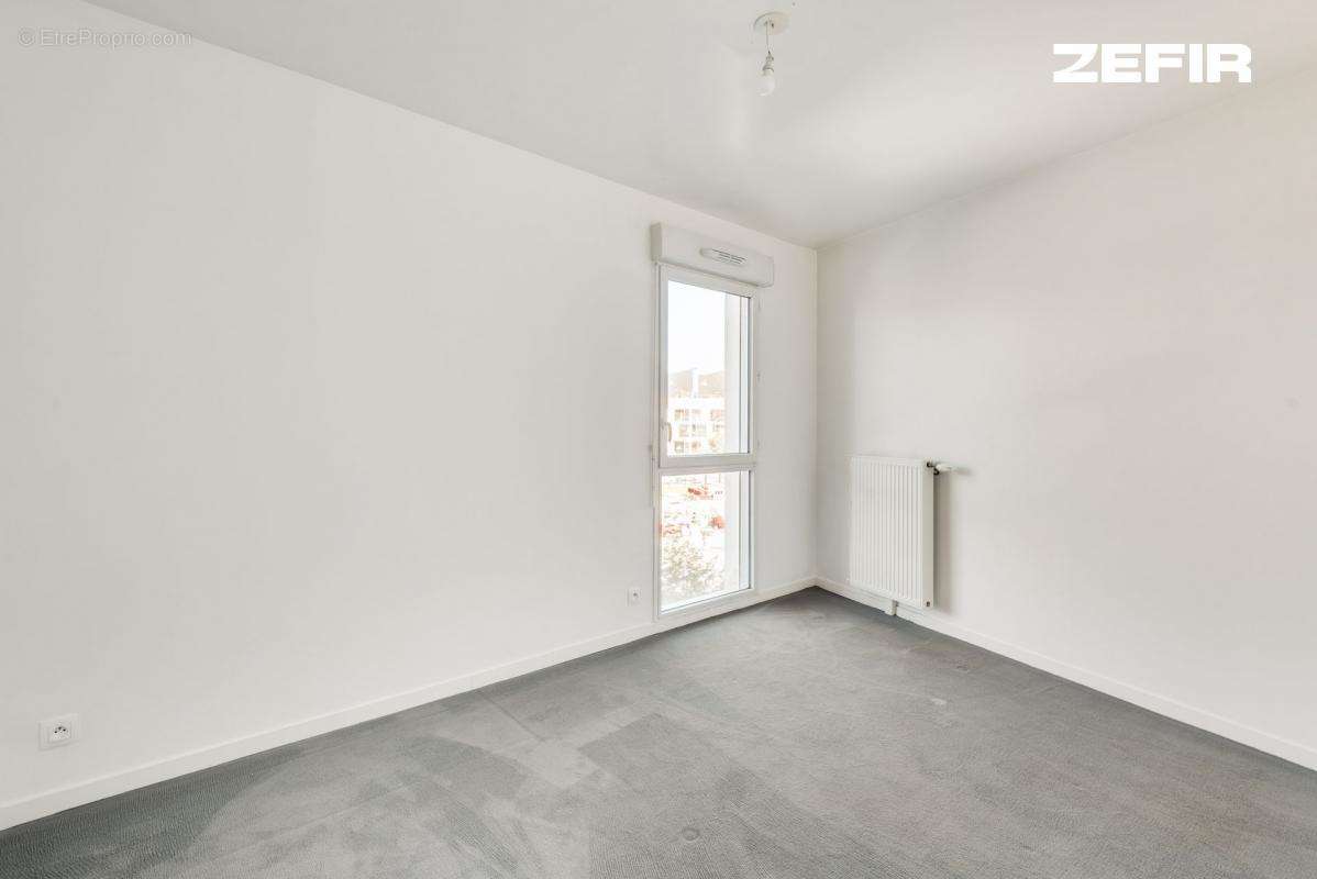 Appartement à AUBERVILLIERS