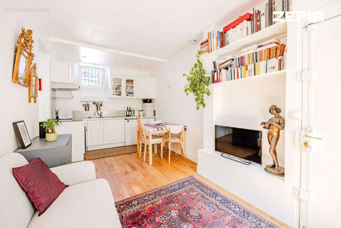 Appartement à NEUILLY-SUR-SEINE