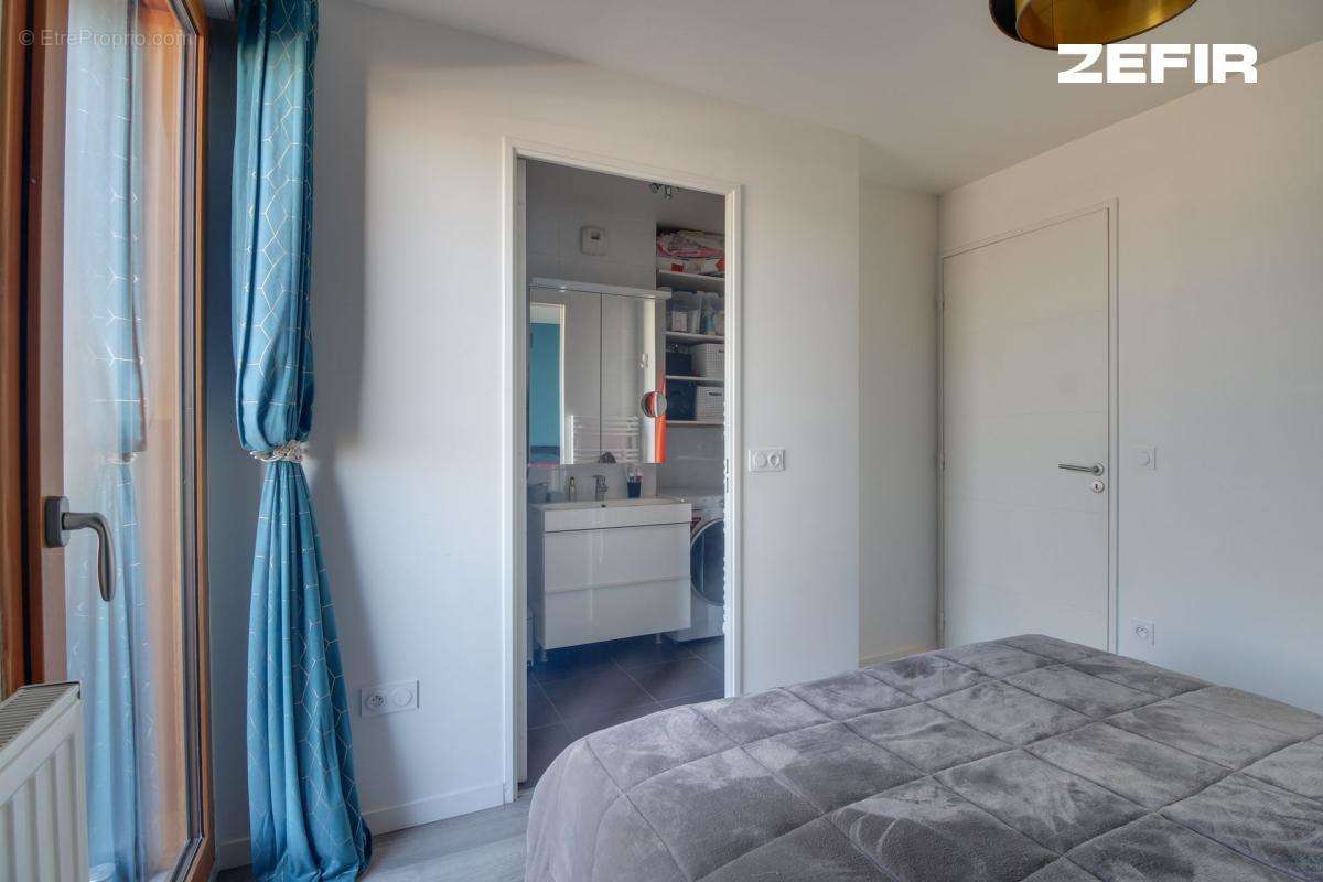 Appartement à GENNEVILLIERS