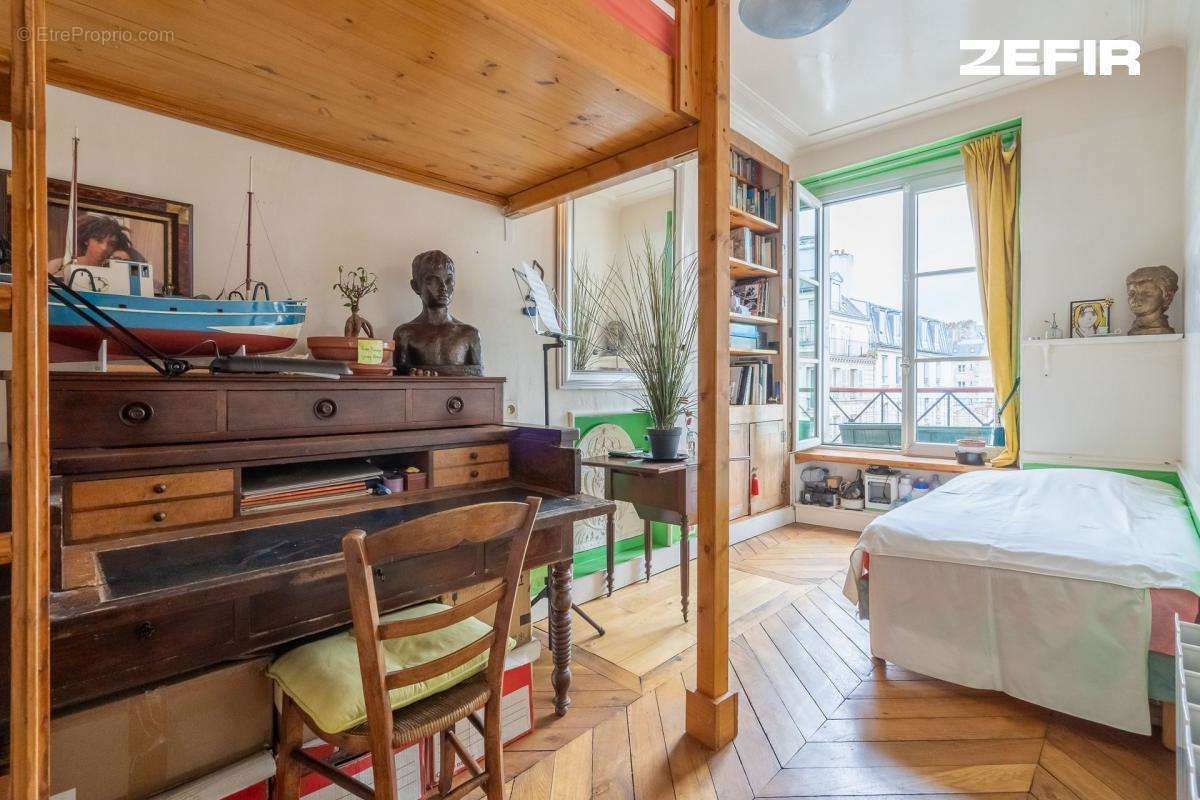 Appartement à PARIS-10E